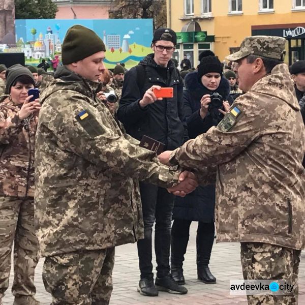 В Белой Церкви встретили защитников Авдеевки: фоторепортаж