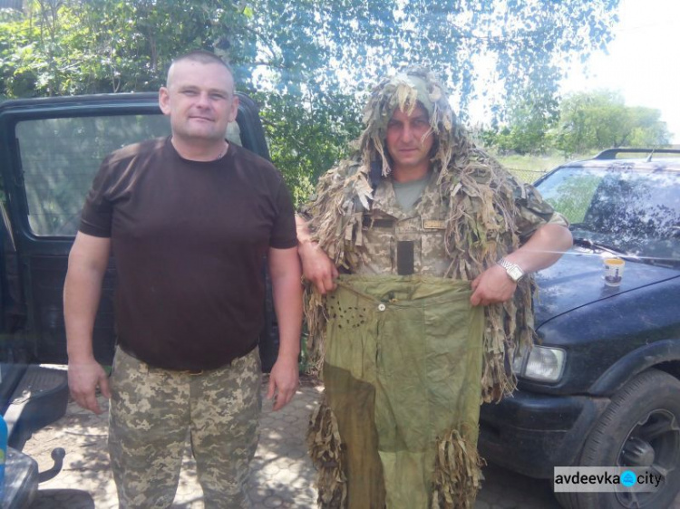 Защитники Украины на Донбассе получили гвозди, гель и маскировку (ФОТО)