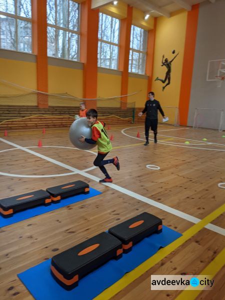 Дітей Авдіївки запросили на спортивно-розважальні заходи