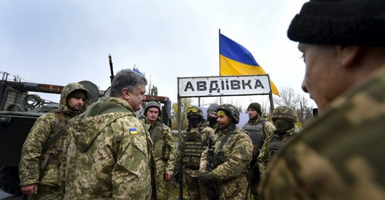 Порошенко, Авдеевка и воины АТО: знаковый снимок опубликован на сайте президента