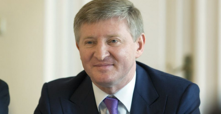  Рінат Ахметов: мій Фонд допомагає людям вижити, а бізнеси SCM - українській армії боронити суверенітет нашої країни