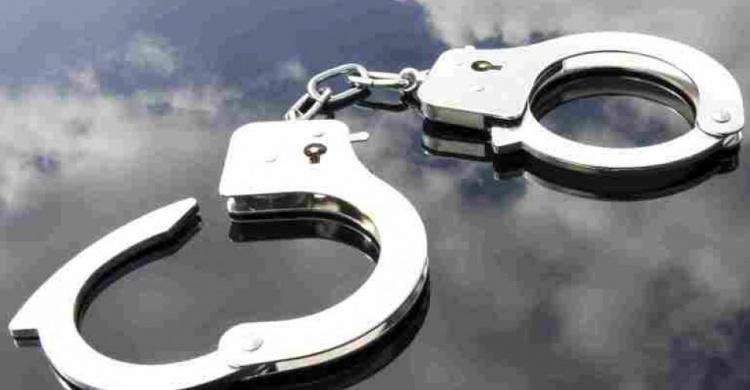 В Авдеевке задержали подозреваемого в разбойном нападении