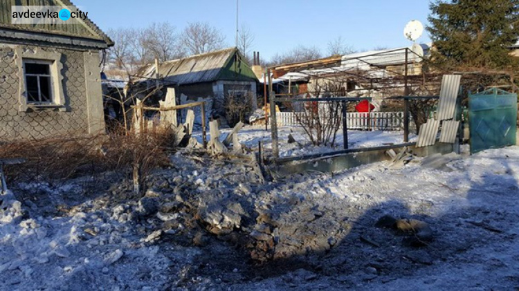 Волонтер показал последствия обстрелов Авдеевки (ФОТО)