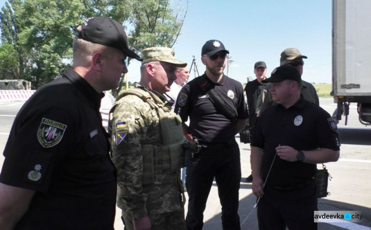 Зона ООС: в Донецкой области открыли реконструированные блокпосты (ФОТО + ВИДЕО)