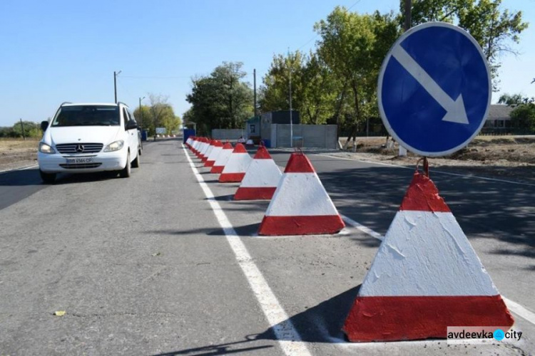 Командующий Объединенных сил проверил обновленные блокпосты на Донбассе (ФОТО)