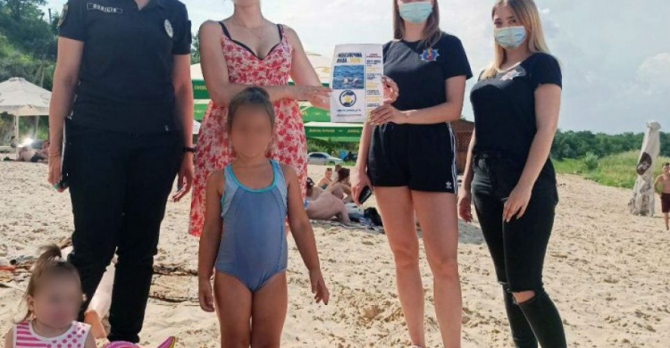 Полицейские напомнили маленьким жителям Авдеевки об основных правилах поведения на воде