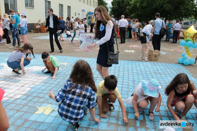 На Донетчине провели первый Всеукраинский железнодорожный  детский флешмоб (ФОТО)