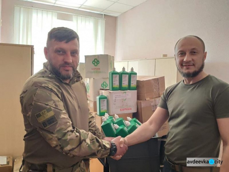 «Укрпошта» передала до Авдіївки медичні засоби