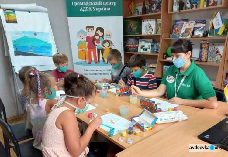 Юных авдеевцев пригласили в арт-путешествие по Японии