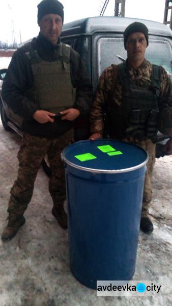 Офицеры группы Cimic Avdeevka доставили помощь военным и мирным жителям (ФОТО)
