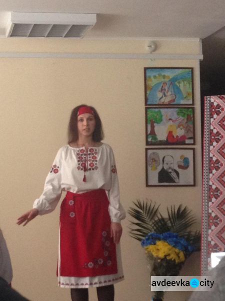 В Авдеевке читали стихи Тараса Шевченко (ФОТО)