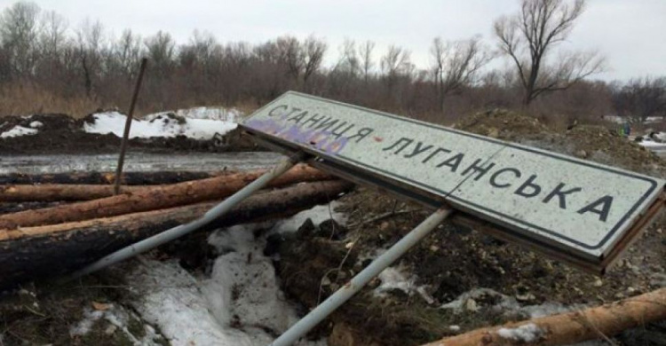 В "серой" зоне между блокпостами в районе КПВВ на Донбассе умер мужчина