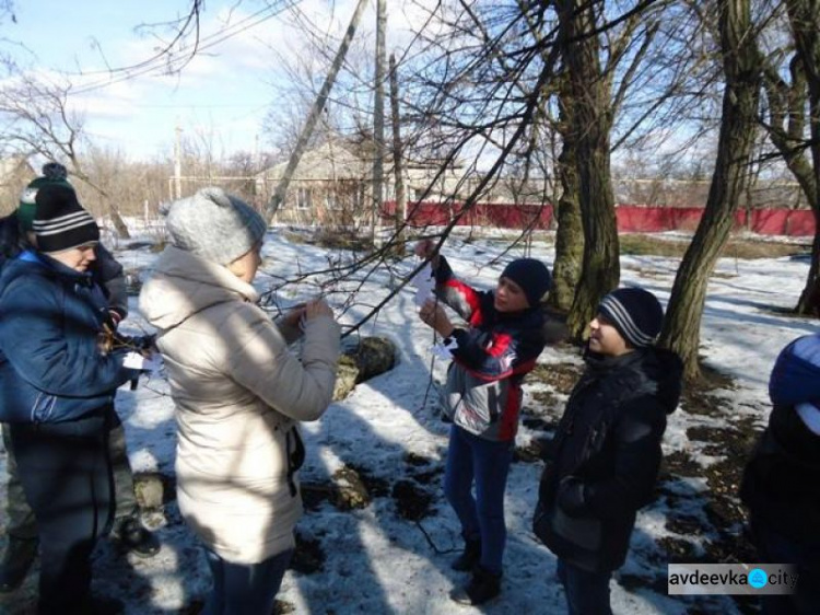 Авдеевским школьникам рассказали о погибших героях Майдана (ФОТО)