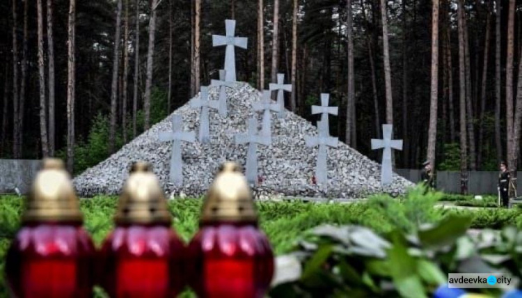 16 травная -День пам’яті жертв політичних репресій