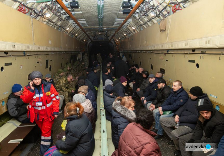 Большой обмен пленными: кого удалось вырвать из ОРДЛО, что заявил Зеленский (ФОТО + ВИДЕО)