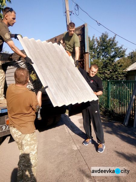 Офицеры CIMIC "Авдеевка" помогли доставить военным и жителям прифронтовой зоны важную помощь