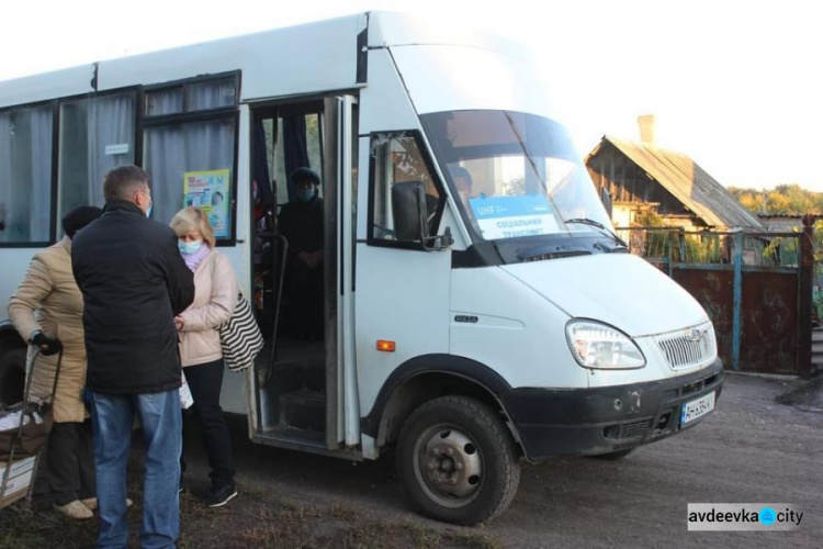 В Авдіївку по справах: з жовтня почав працювати соціальний автобус для жителів прифронтових громад