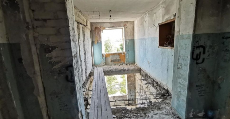 Восстановление известной многоэтажки с муралом в Авдеевке будет расти в цене
