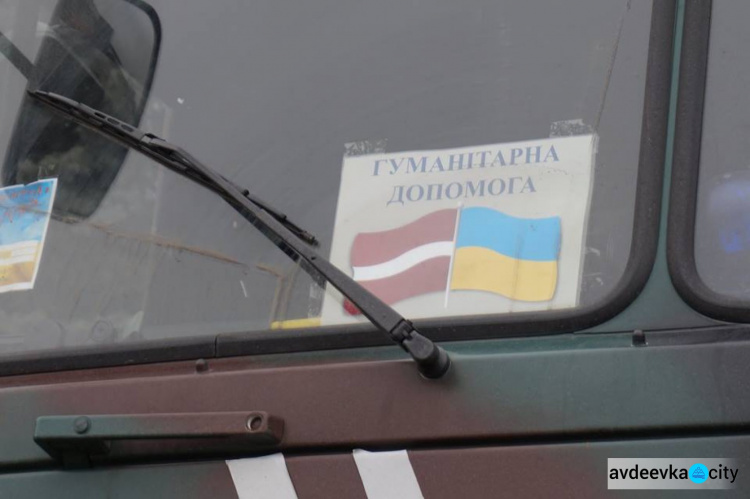 Латвия передала жителям Донбасса, которые пострадали из-за обстрела боевиков, более 20 тонн гуманитарной помощи