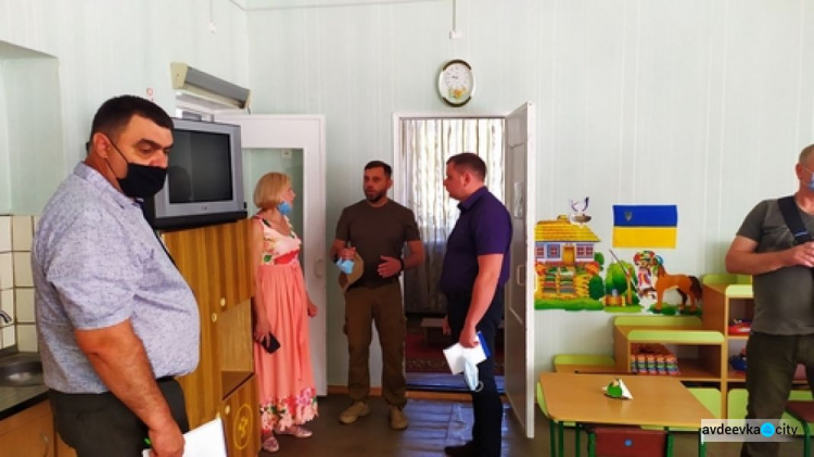 Глава города проинспектировал учреждения образования 