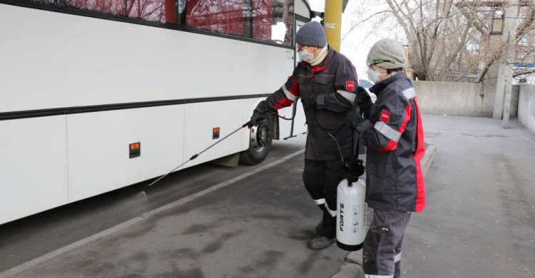 Авдеевские коксохимики соблюдают правила и выполняют рекомендации медиков на работе и дома