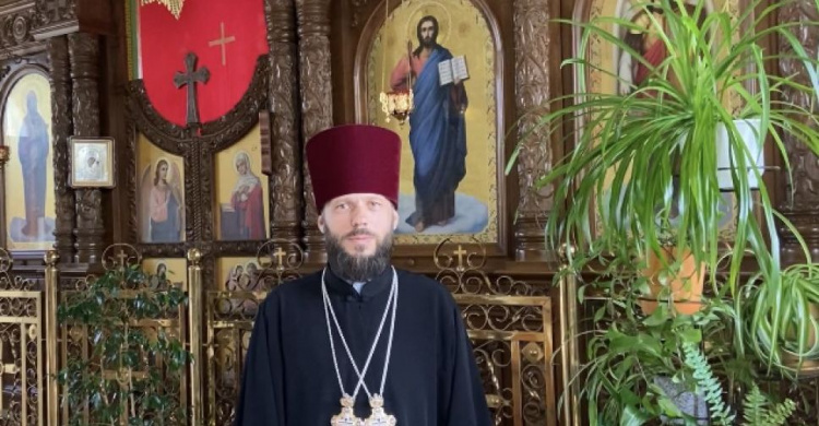 С праздником Святой Троицы авдеевцеев  поздравляет протоиерей Андрей Карпец (ВИДЕО)