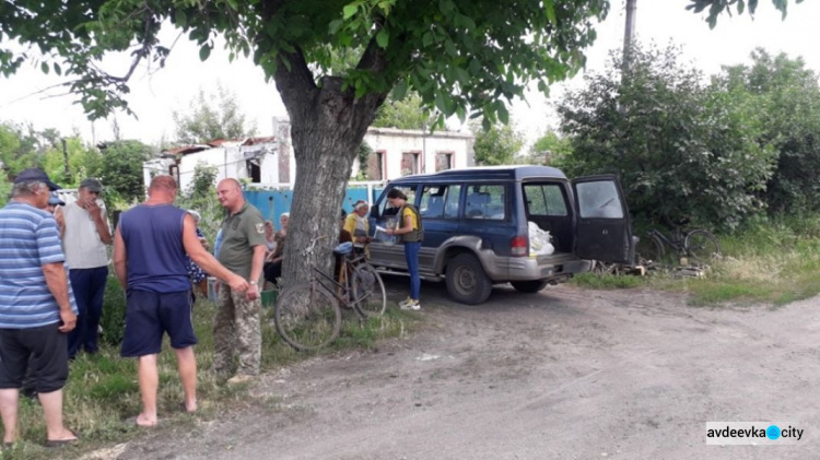 Авдеевские "симики" не останавливаются: помогают и военным, и мирным жителям (ФОТО)