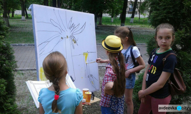«Искусство спасёт» - в Авдеевке состоялся совместный творческий проект с немецким художником Аланом Майером (ФОТО)