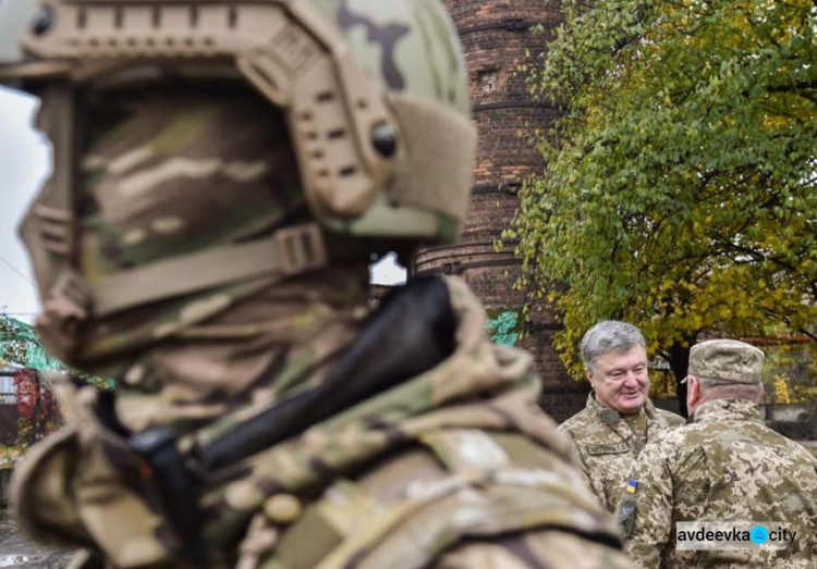 Появились новые подробности визита Порошенко в Авдеевку (ФОТО)