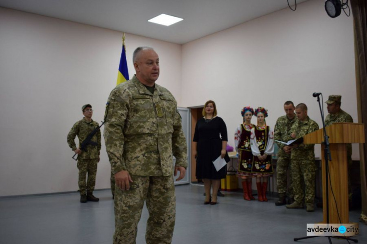 В Авдеевке чествовали защитников: фоторепортаж
