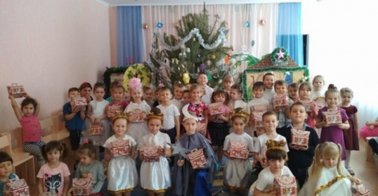 В дошкільних закладах Авдіївки весело проходять зимові свята (ФОТО)