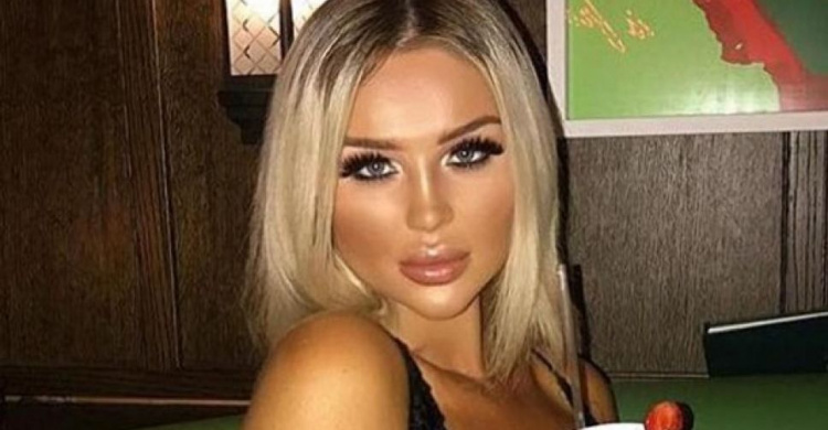 Британка не смогла "подуть" в алкотестер из-за больших губ