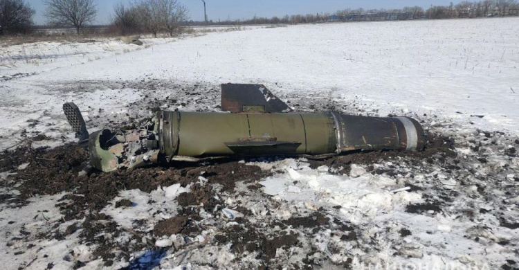 Поліція Донеччини документує наслідки ракетного обстрілу Авдіївської та Очеретинської громад