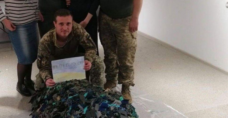 Работники Авдеевского отдела культуры помогли военным