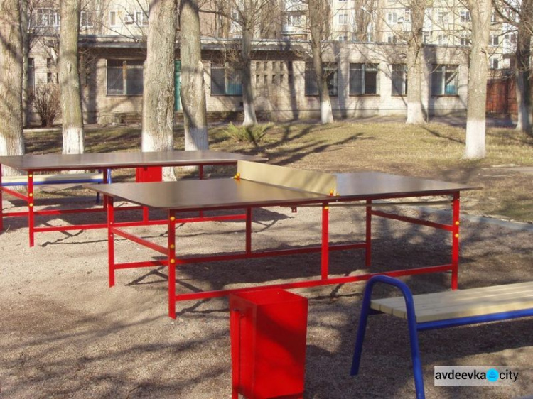 Гендиректор АКХЗ сам живет с девизом "Спорт объединяет!" и  авдеевцев  к ЗОЖ приобщает (ФОТО)