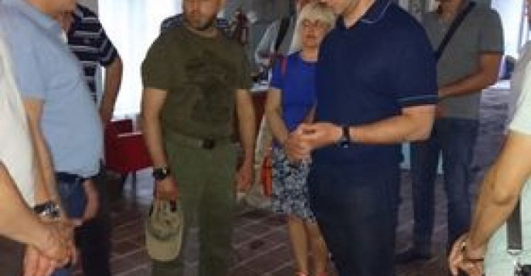 Павел Кириленко  проконтролировал ход ремонтных работ авдеевской опорной школы