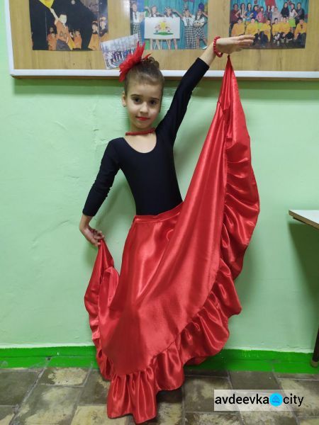 Яскраве талант-шоу влаштували учні авдіївської школи (ФОТО)