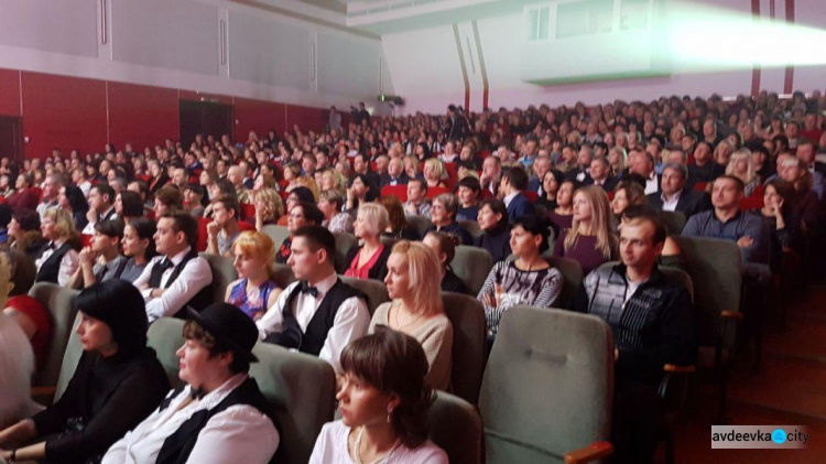 «Титаник», Чарли Чаплин и другие: фоторепортаж с кинофестиваля в Авдеевке
