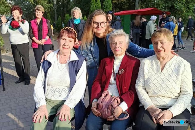 АВДЕЕВКА ФМ: на бульваре Шевченко много и задорно танцевали