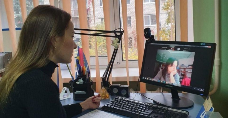 Для авдіївців, що перебувають на обліку в центрі зайнятості, пройшов вебінар з пошуку роботи