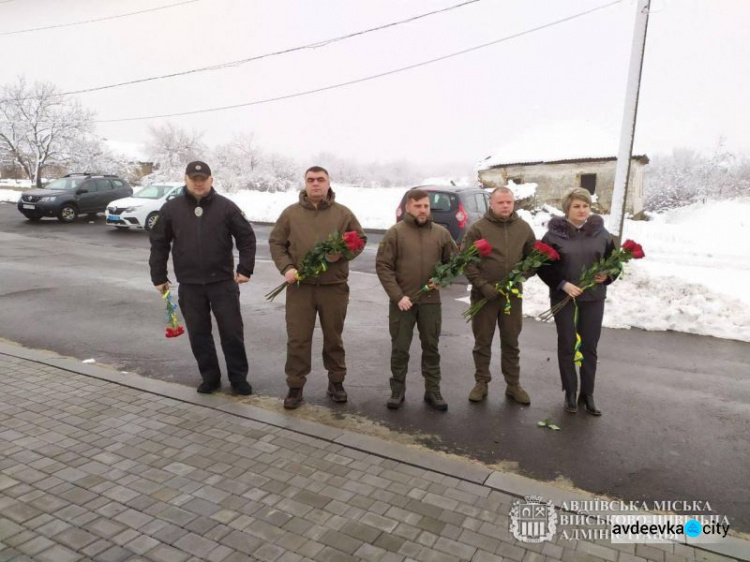 В Авдіївці вшанували пам’ять воїнів, які поклали своє життя за незалежність та цілісність держави