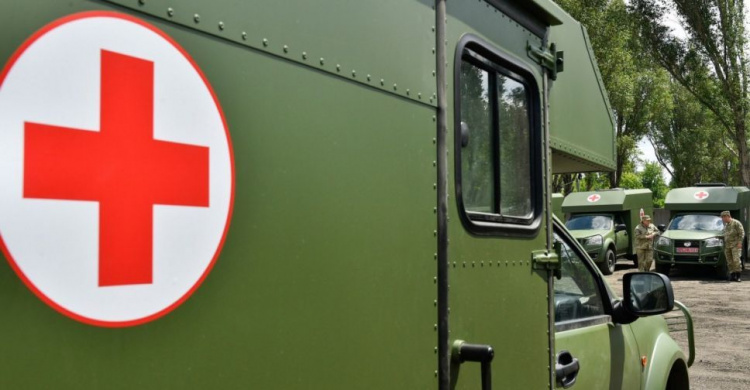 ВИДЕОФАКТ. Как военные медики работают на передовой
