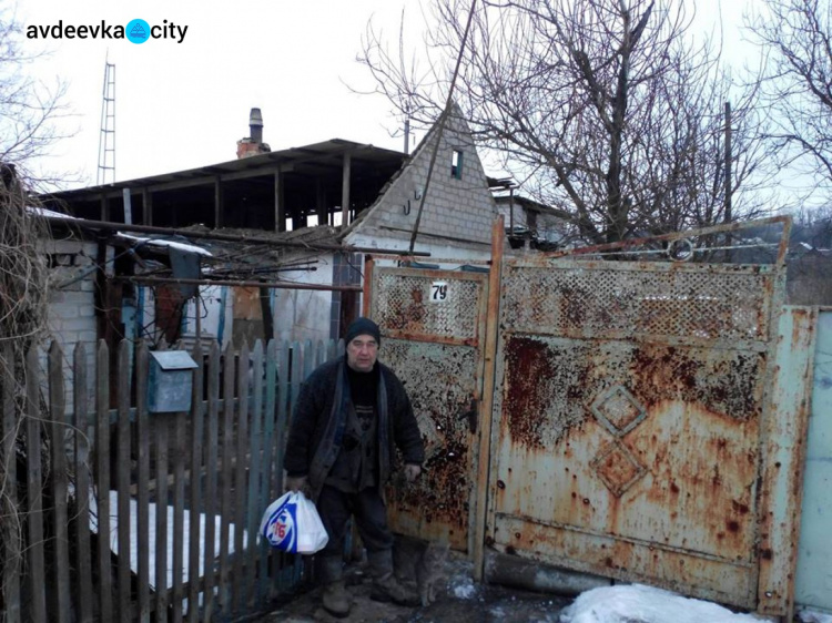 Команда Гуманитарная миссия "Пролиска" продолжает оказывать адресную помощь авдеевцам (ФОТО)