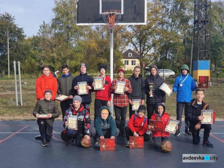 У рамках фестивалю «Грай на вулиці, грай скрізь!» пройшли замагання авдіївських баскетболістів
