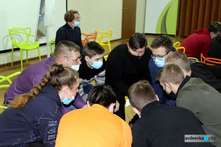 Учащиеся городского профтехучилища благодаря ОО «Авдеевка. Платформа совместных действий» стали участниками социального тренинга