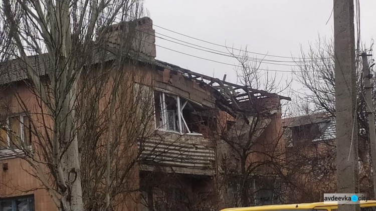 «Автолавка», робочі місця, відновлення житла: керівництво Авдіївської та обласної ВЦА зустрілося з мешканцями Опитного