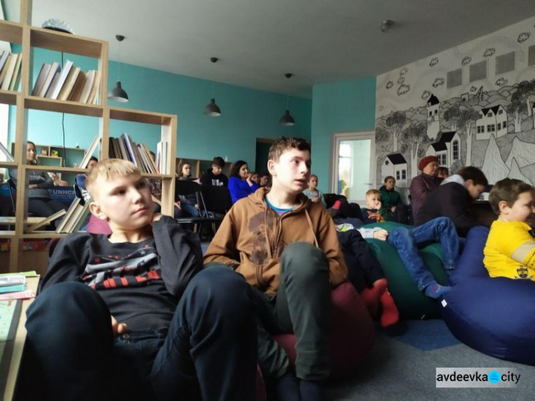 В Авдеевке состоялся кинопросмотр приключенческой киноленты (ФОТО)
