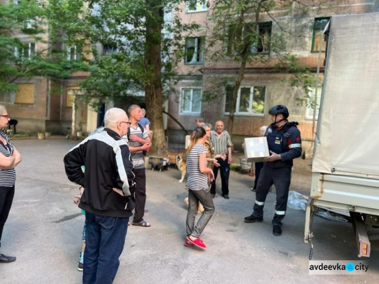 Мешканці Авдіївки отримали 16 тисяч продуктових наборів в межах гуманітарного проєкту «Рятуємо життя»