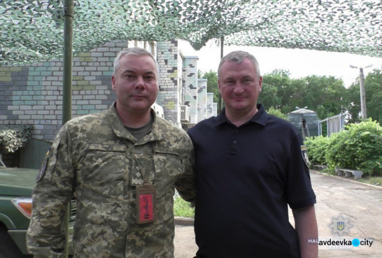 Глава Нацполиции проверил блокпосты Донетчины и встретился с новым губернатором
