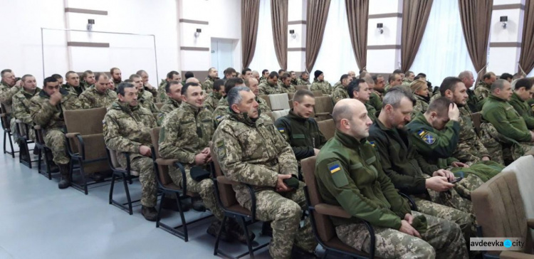 В Авдіївці військових вітали концертом (ФОТО)